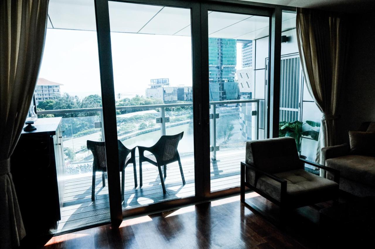 Brand New Water Front Luxury Cinnamon Suites Apartment In Heart Of Colombo City Exterior foto