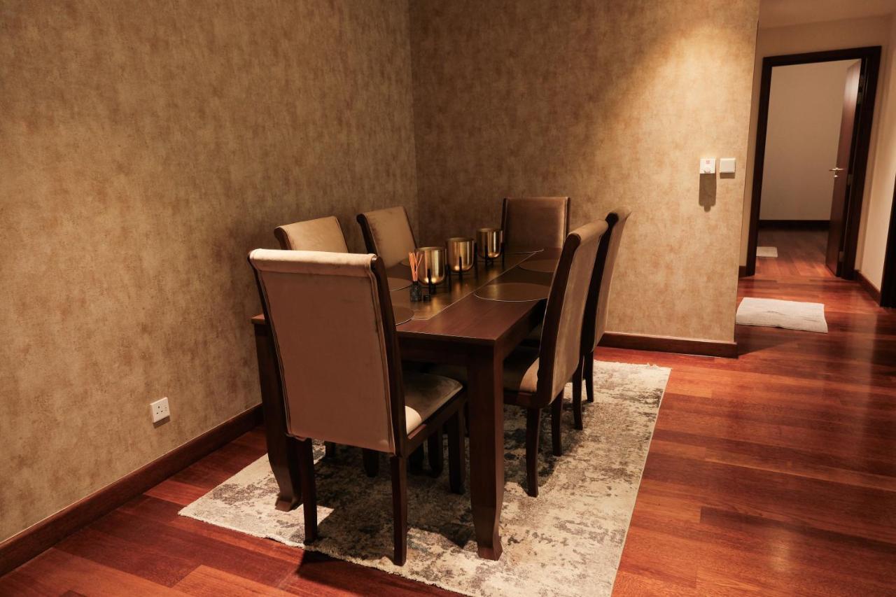 Brand New Water Front Luxury Cinnamon Suites Apartment In Heart Of Colombo City Exterior foto